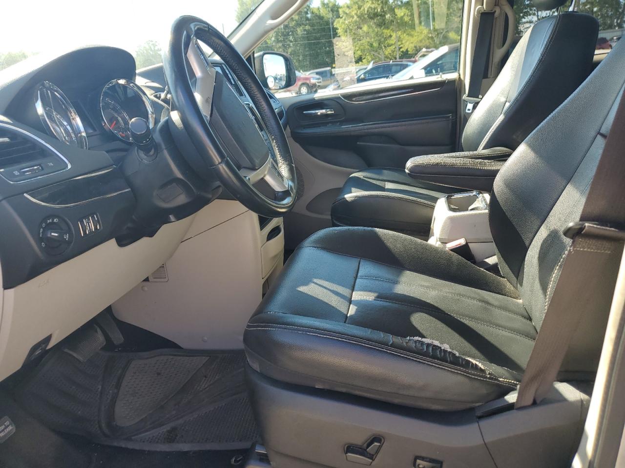 2016 Chrysler Town & Country Touring VIN: 2C4RC1BG3GR269043 Lot: 62723254