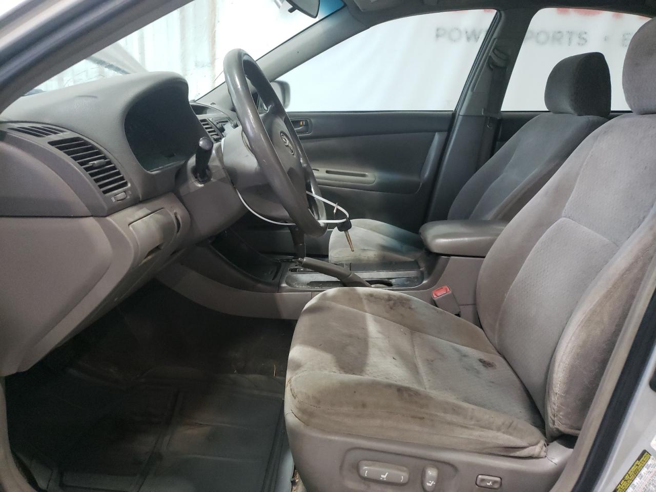 2004 Toyota Camry Le VIN: 4T1BE32K04U806750 Lot: 63026754