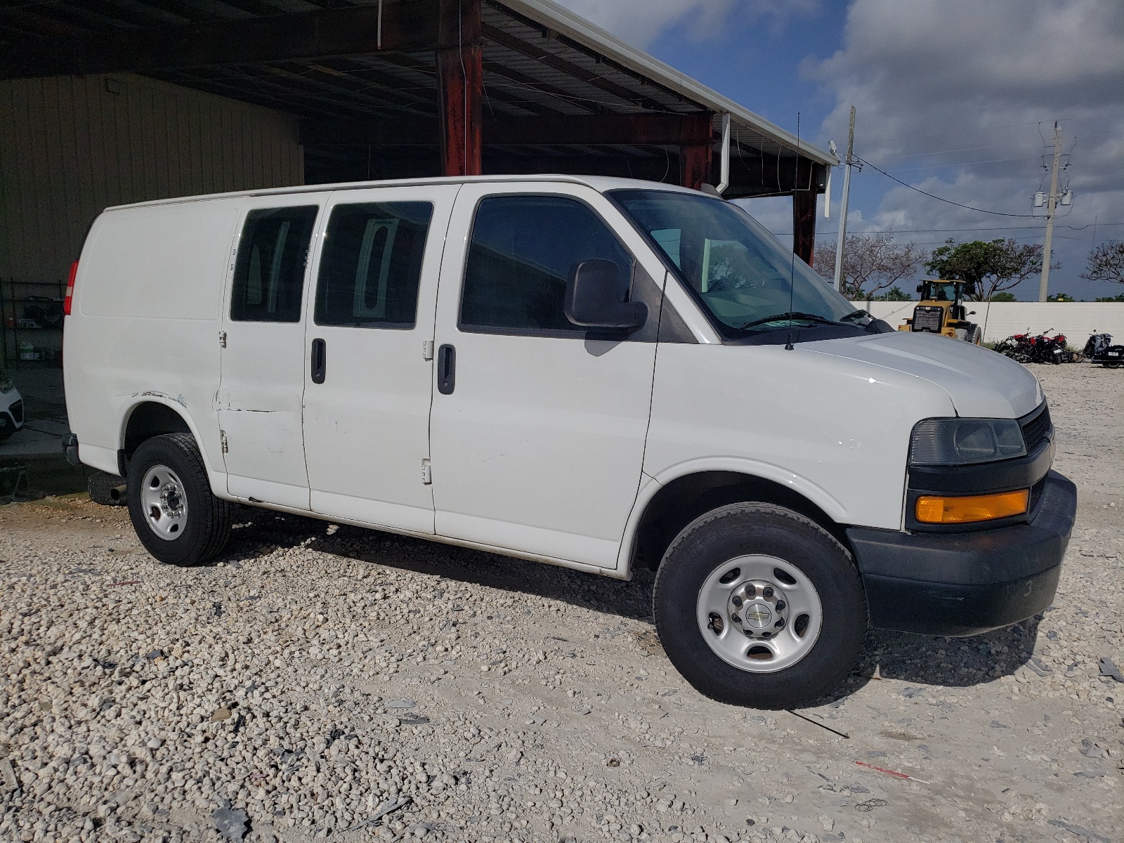 2021 Chevrolet Express G2500 vin: 1GCWGAFP1M1218576