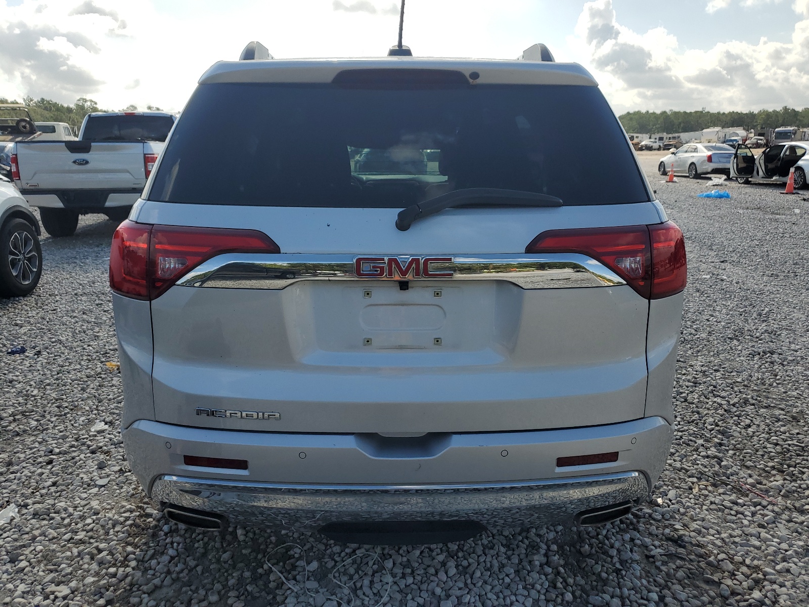 1GKKNPLS3HZ140264 2017 GMC Acadia Denali