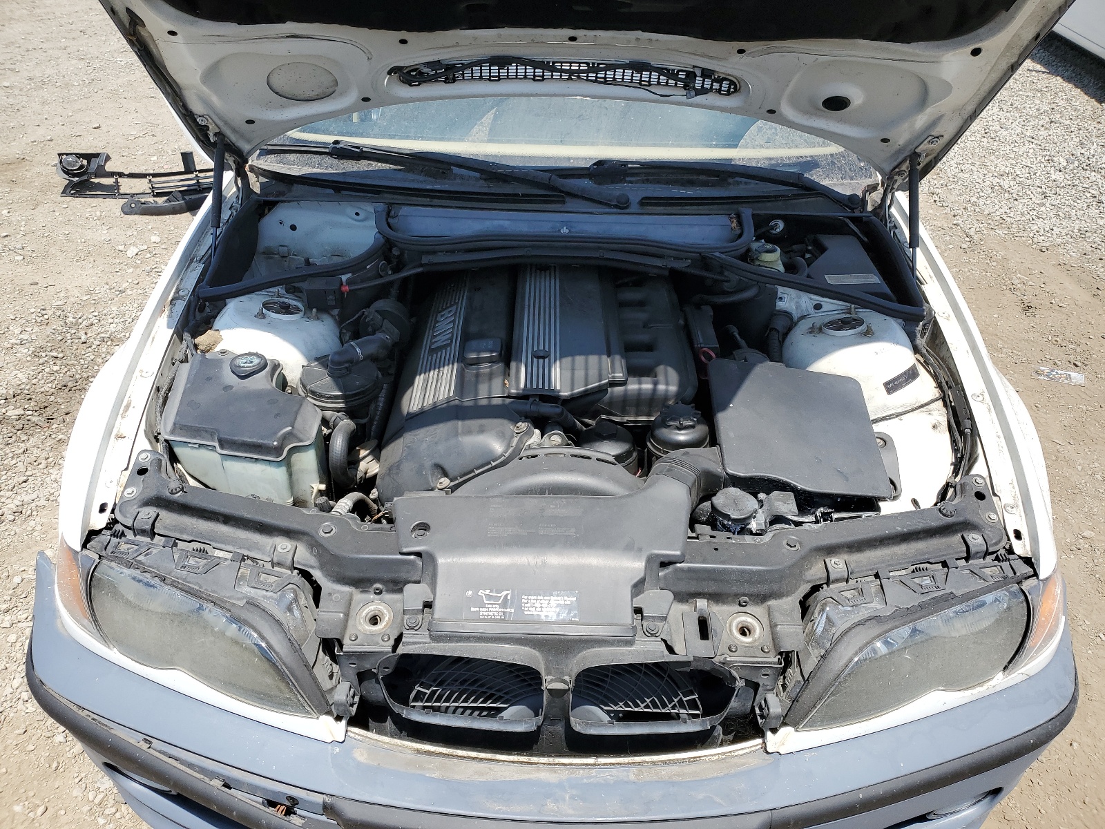 WBAET37444NJ42543 2004 BMW 325 I