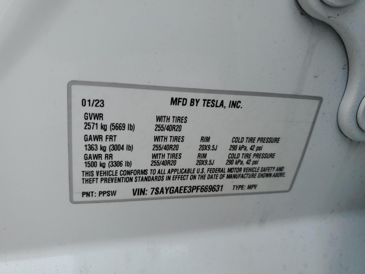 7SAYGAEE3PF669631 2023 Tesla Model Y