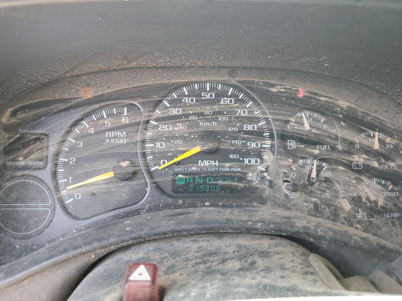 2000 Chevrolet Tahoe K1500 VIN: 1GNEK13T4YJ198560 Lot: 61814654