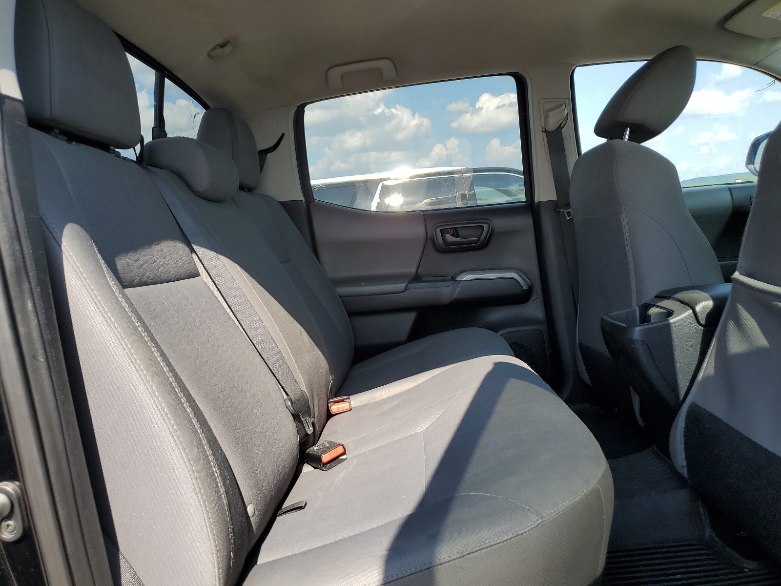 3TMAZ5CN0HM038240 2017 Toyota Tacoma Double Cab