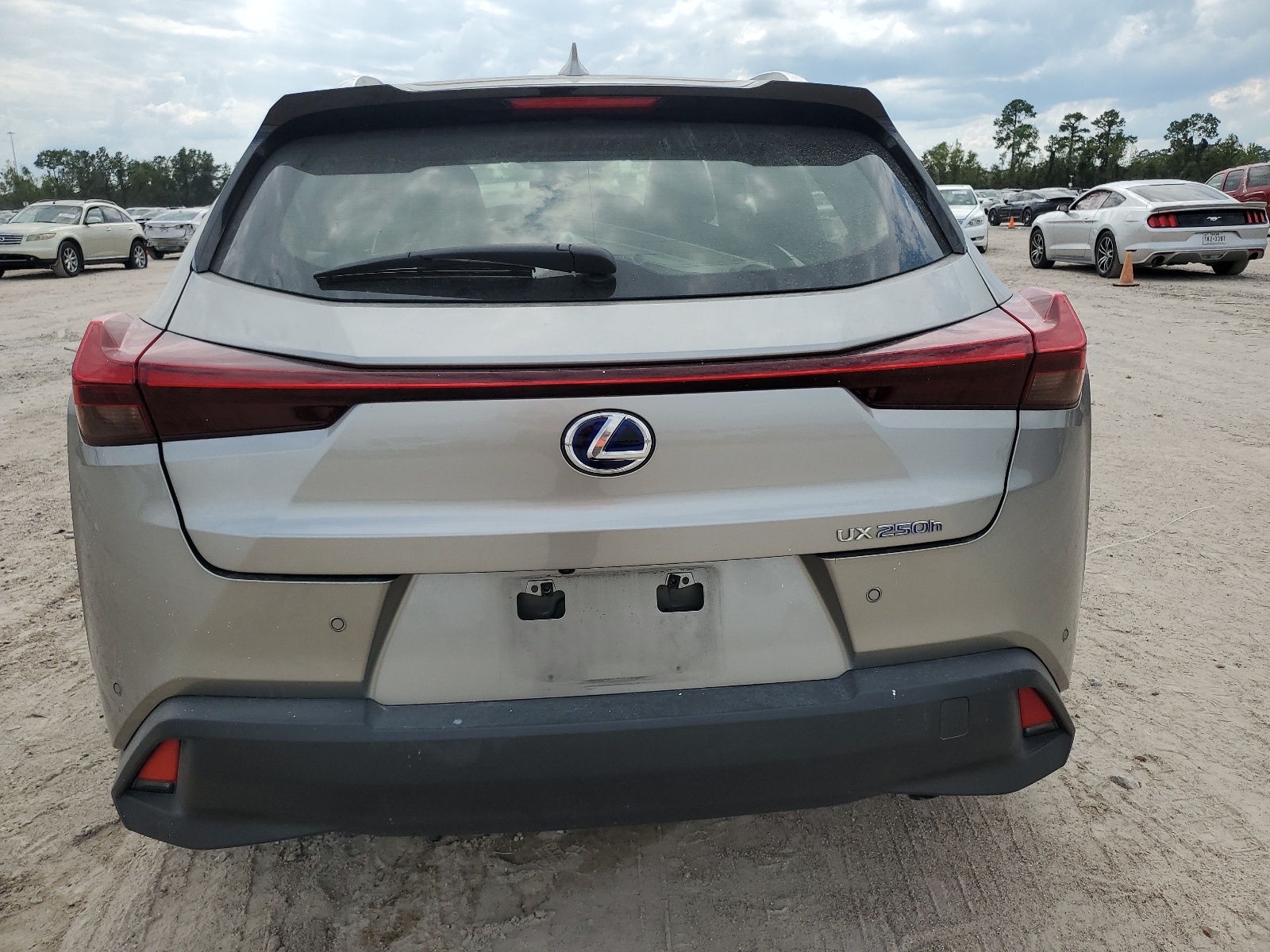 JTHX9JBH8N2061667 2022 Lexus Ux 250H Base