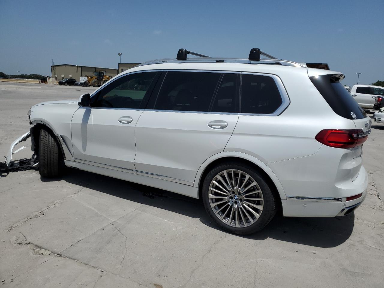 5UXCW2C00M9H93497 BMW X7 XDRIVE4 2