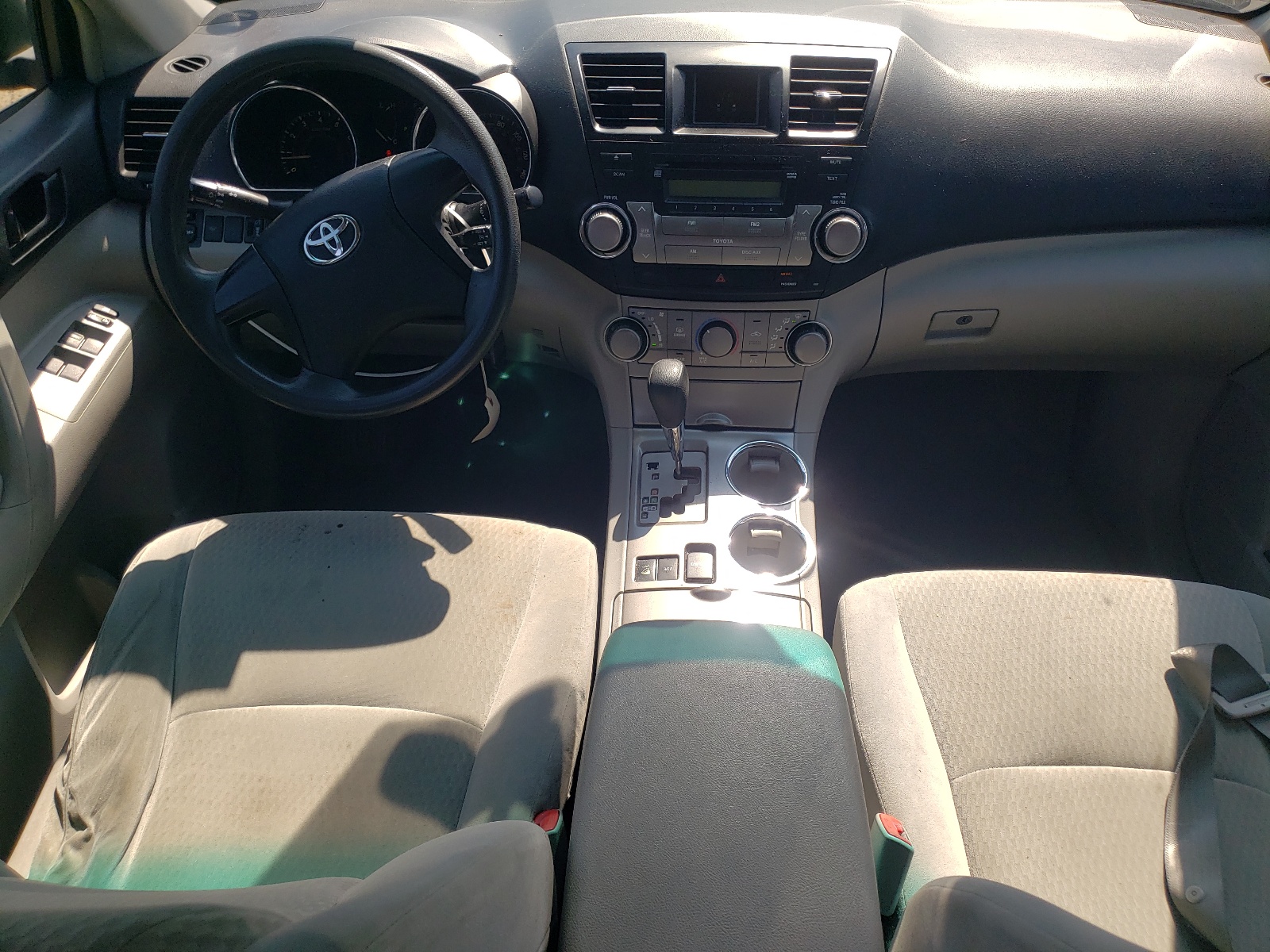 5TDBK3EH3AS005050 2010 Toyota Highlander