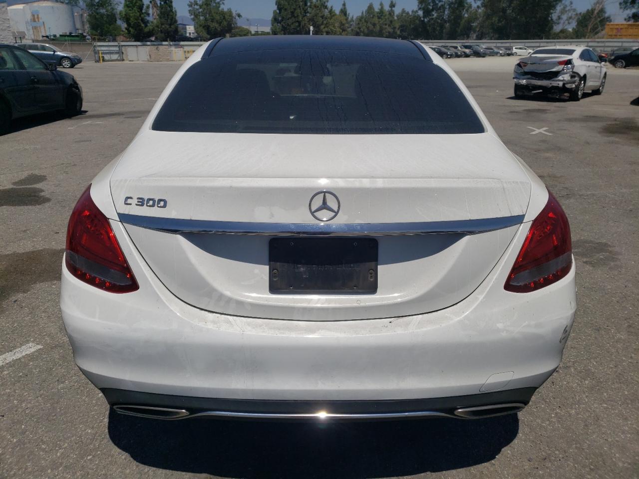 2016 Mercedes-Benz C 300 VIN: 55SWF4JB6GU142833 Lot: 64842404