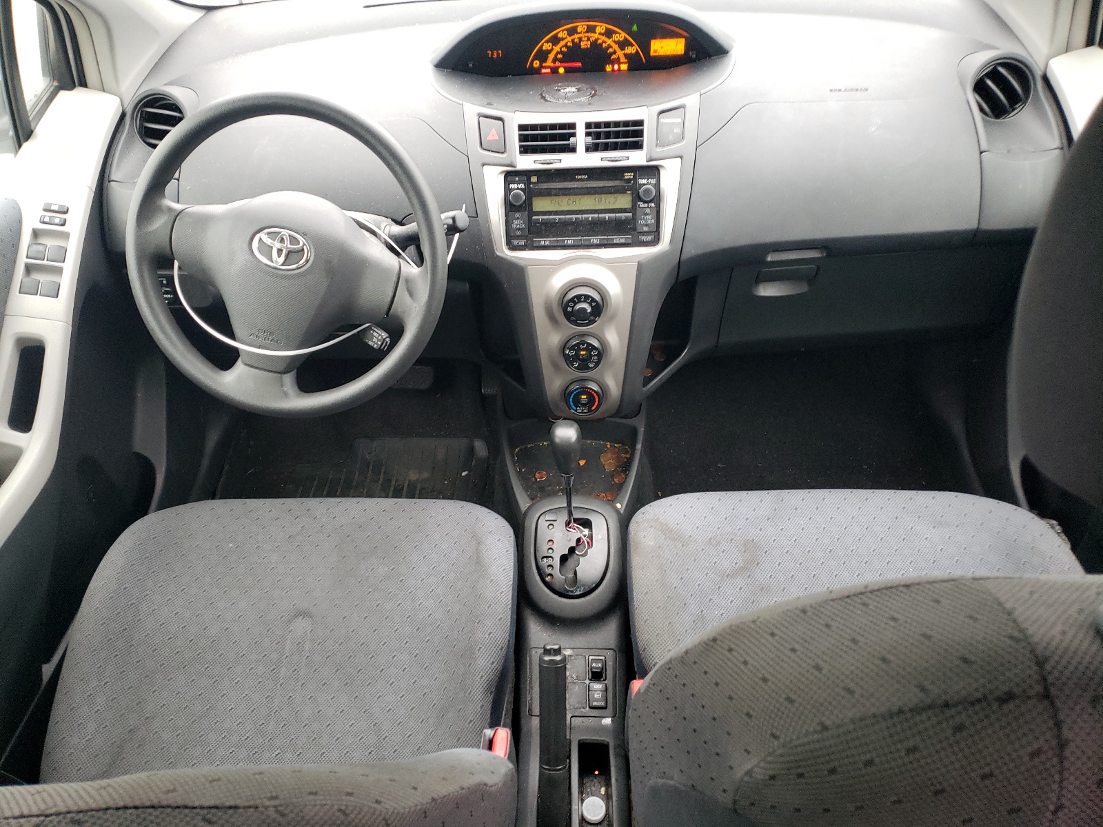 JTDKT4K36B5334005 2011 Toyota Yaris