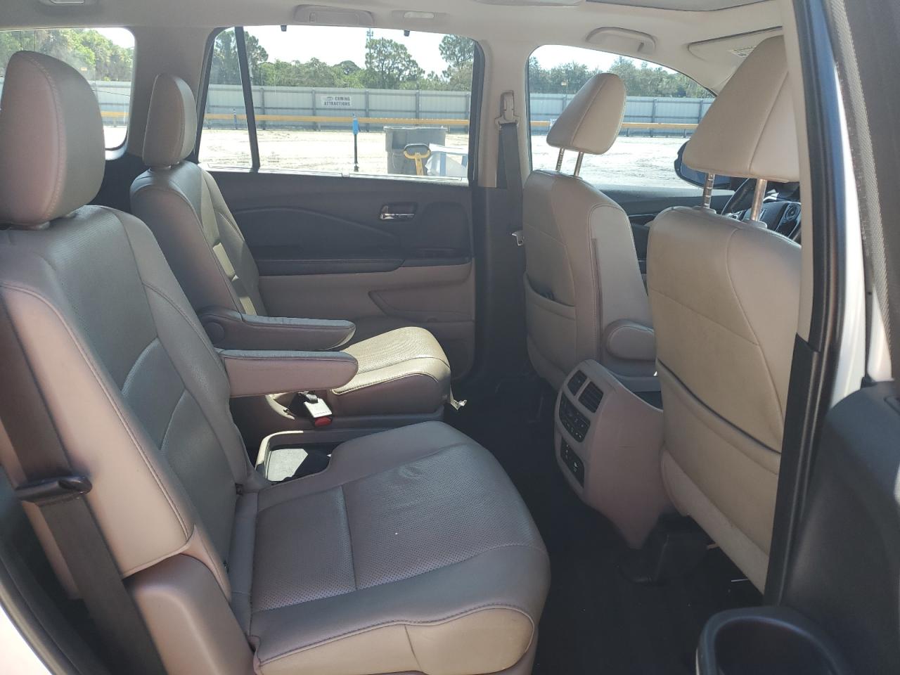 2016 Honda Pilot Elite VIN: 5FNYF6H06GB052253 Lot: 65133684