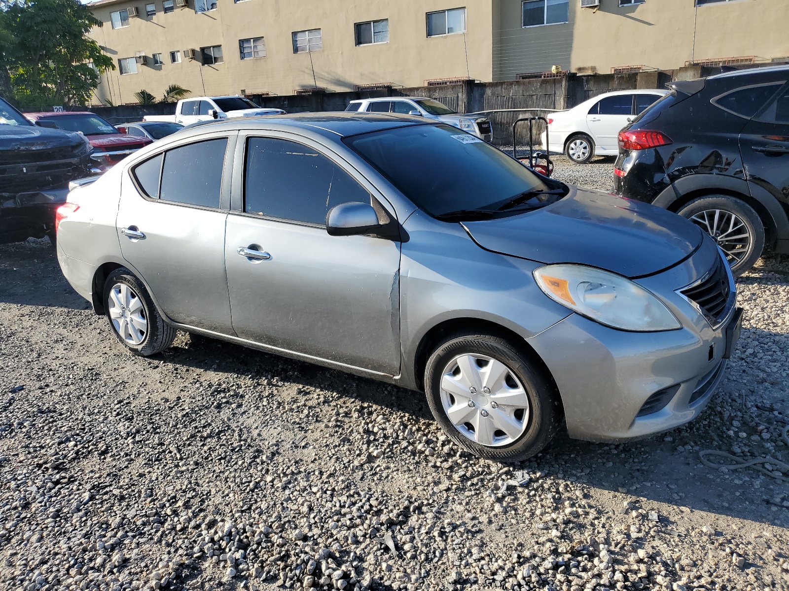 2013 Nissan Versa S vin: 3N1CN7AP3DL877600