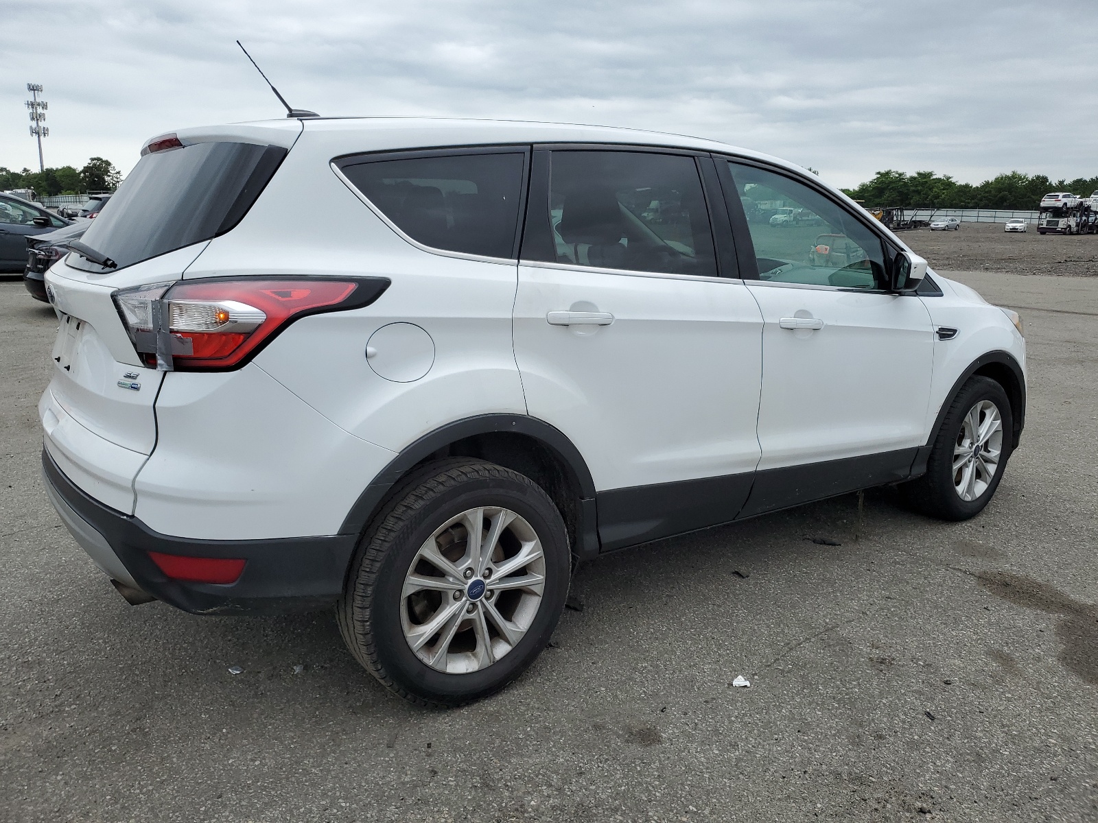 2017 Ford Escape Se vin: 1FMCU9GD3HUB38811