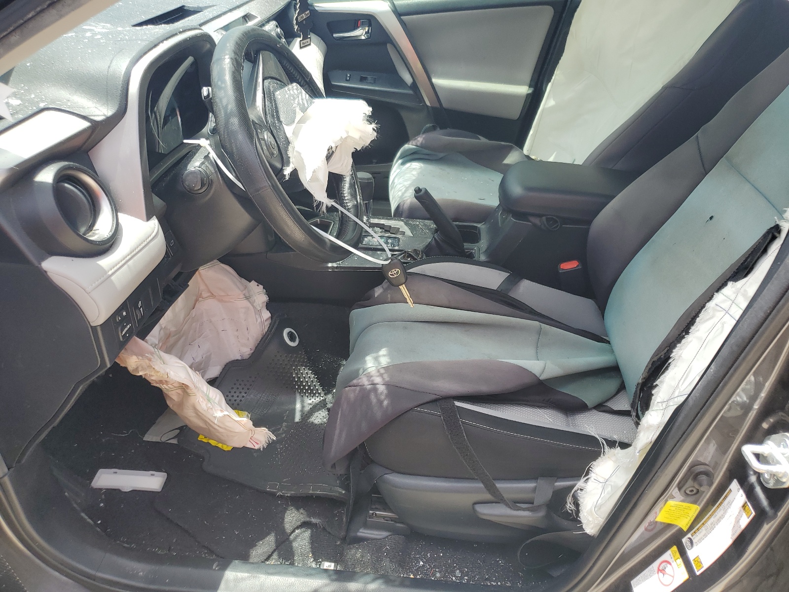 JTMWFREV2GJ098664 2016 Toyota Rav4 Xle