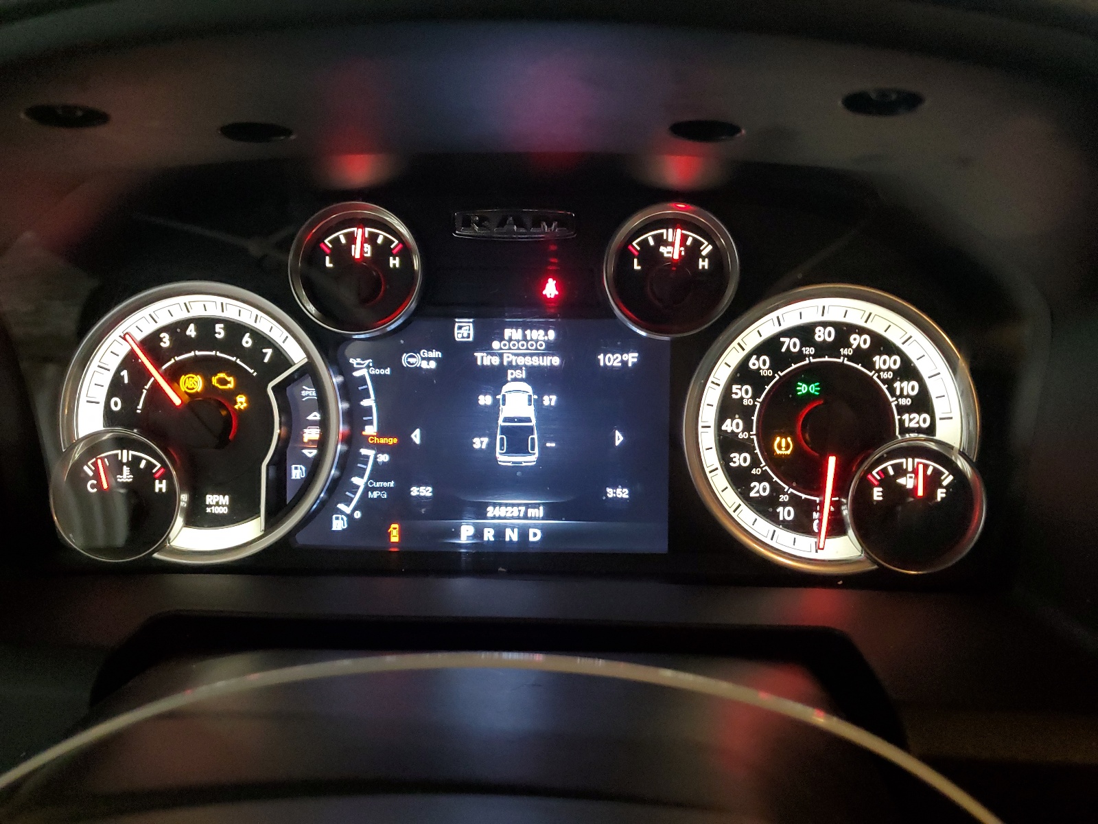 1C6RR6LG8ES154273 2014 Ram 1500 Slt