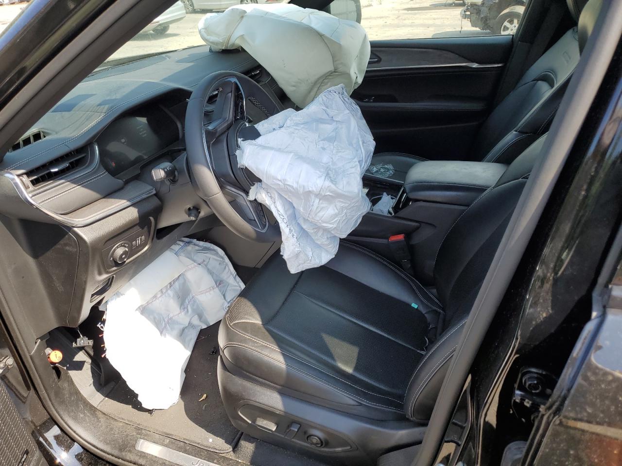 2023 Jeep Grand Cherokee L Overland VIN: 1C4RJKDG5P8832260 Lot: 63614304