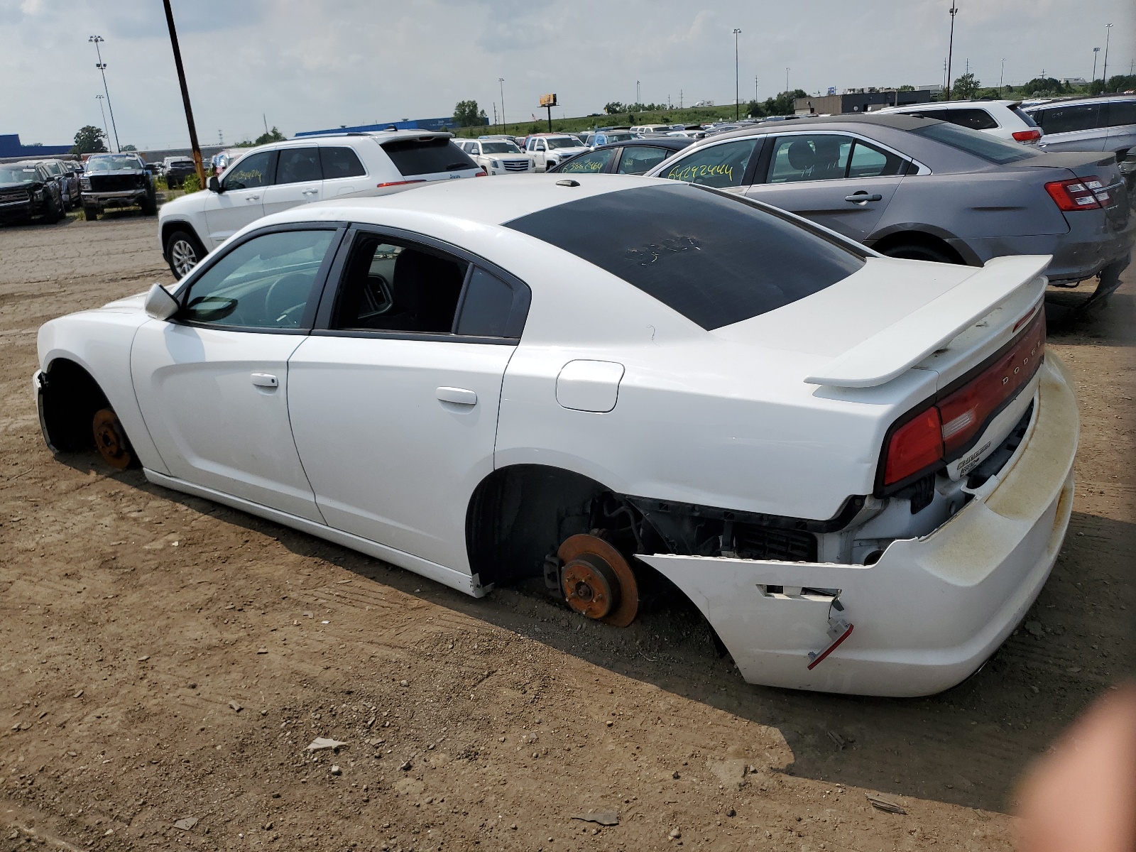 2C3CDXHG7CH303227 2012 Dodge Charger Sxt