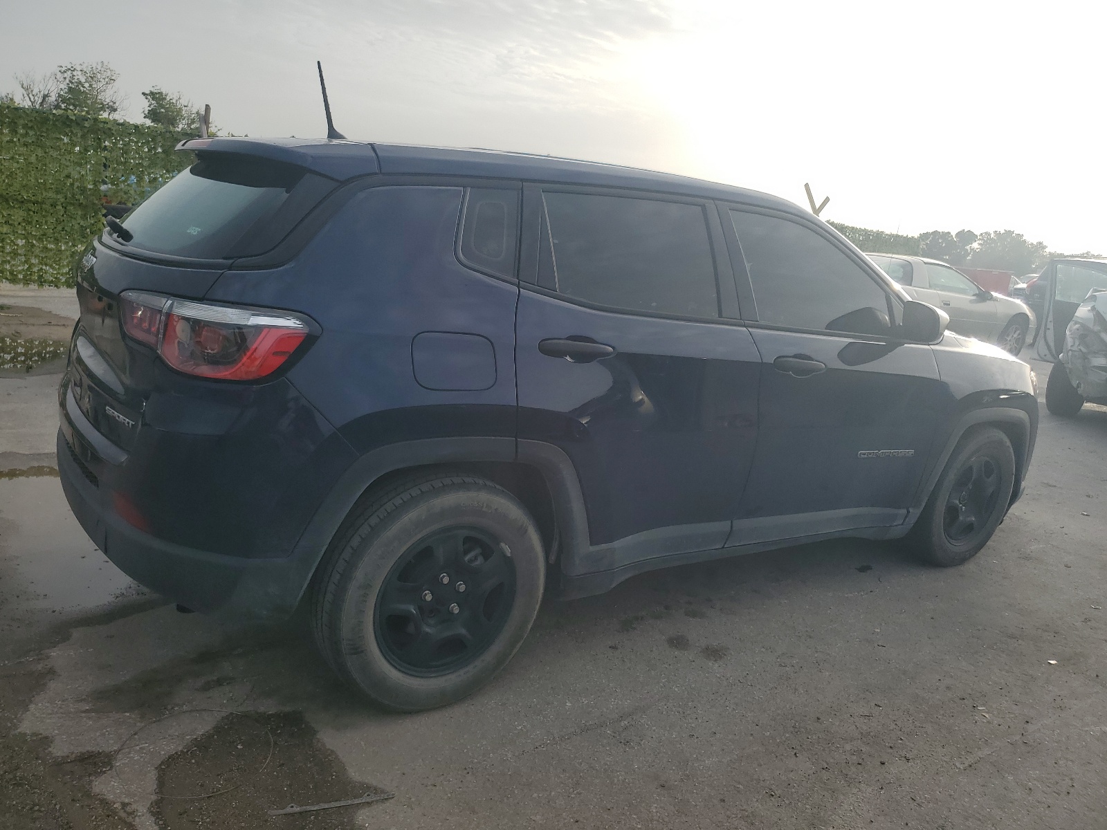 2018 Jeep Compass Sport vin: 3C4NJCAB1JT250890