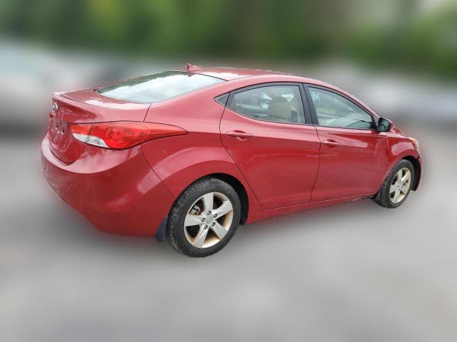  HYUNDAI ELANTRA 2013 Красный