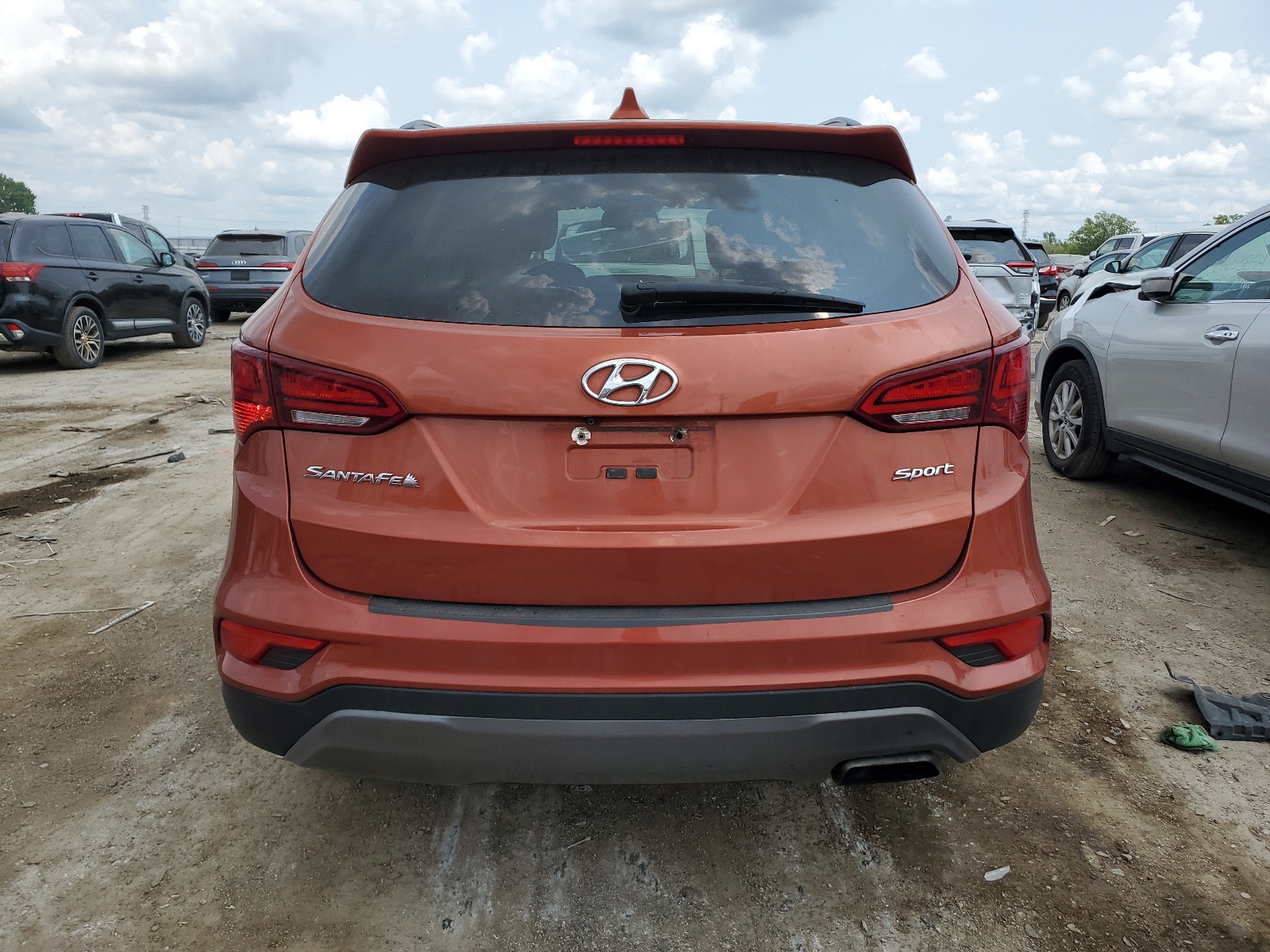 2018 Hyundai Santa Fe Sport vin: 5XYZU3LB6JG508866