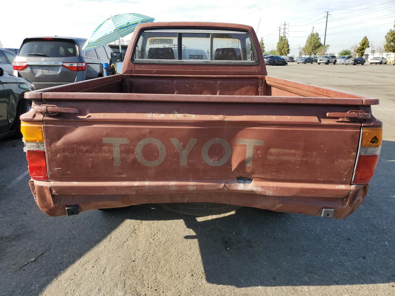 1986 Toyota Pickup 1/2 Ton Rn50 VIN: JT4RN50R5G0155061 Lot: 63460774
