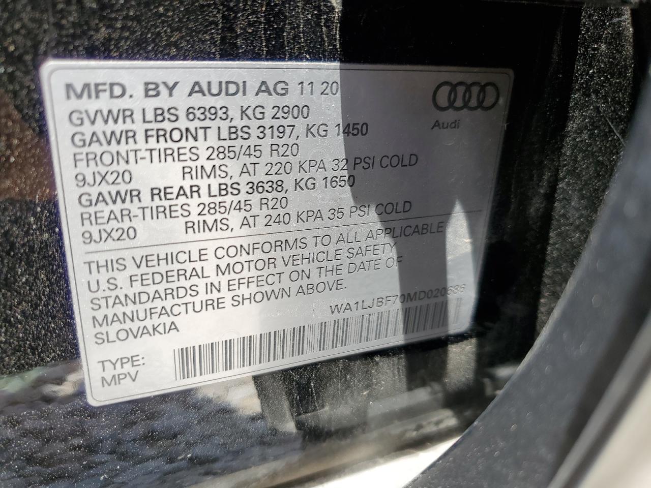 WA1LJBF70MD020686 2021 Audi Q7 Premium Plus