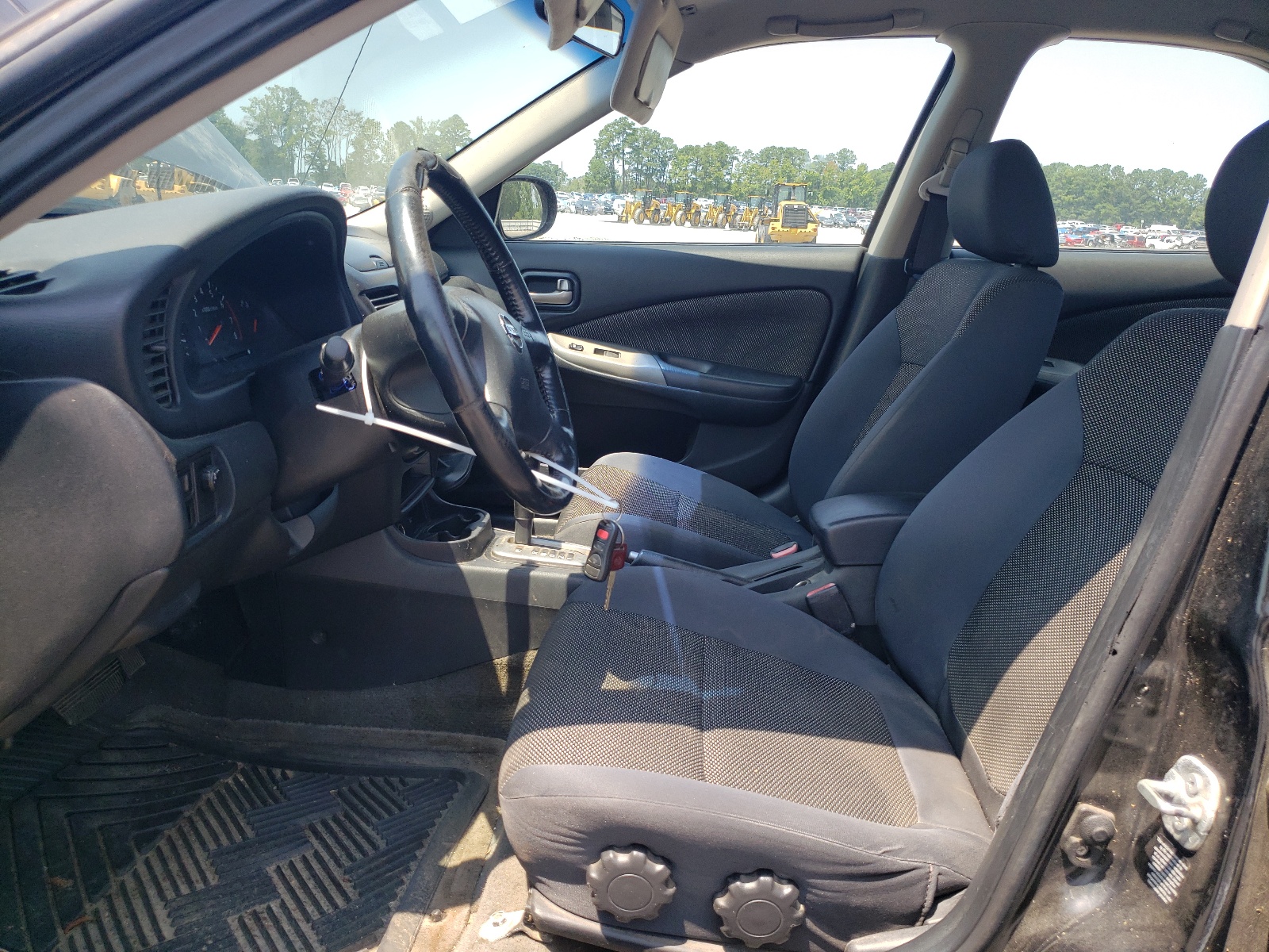 3N1AB51D24L736608 2004 Nissan Sentra Se-R Spec V