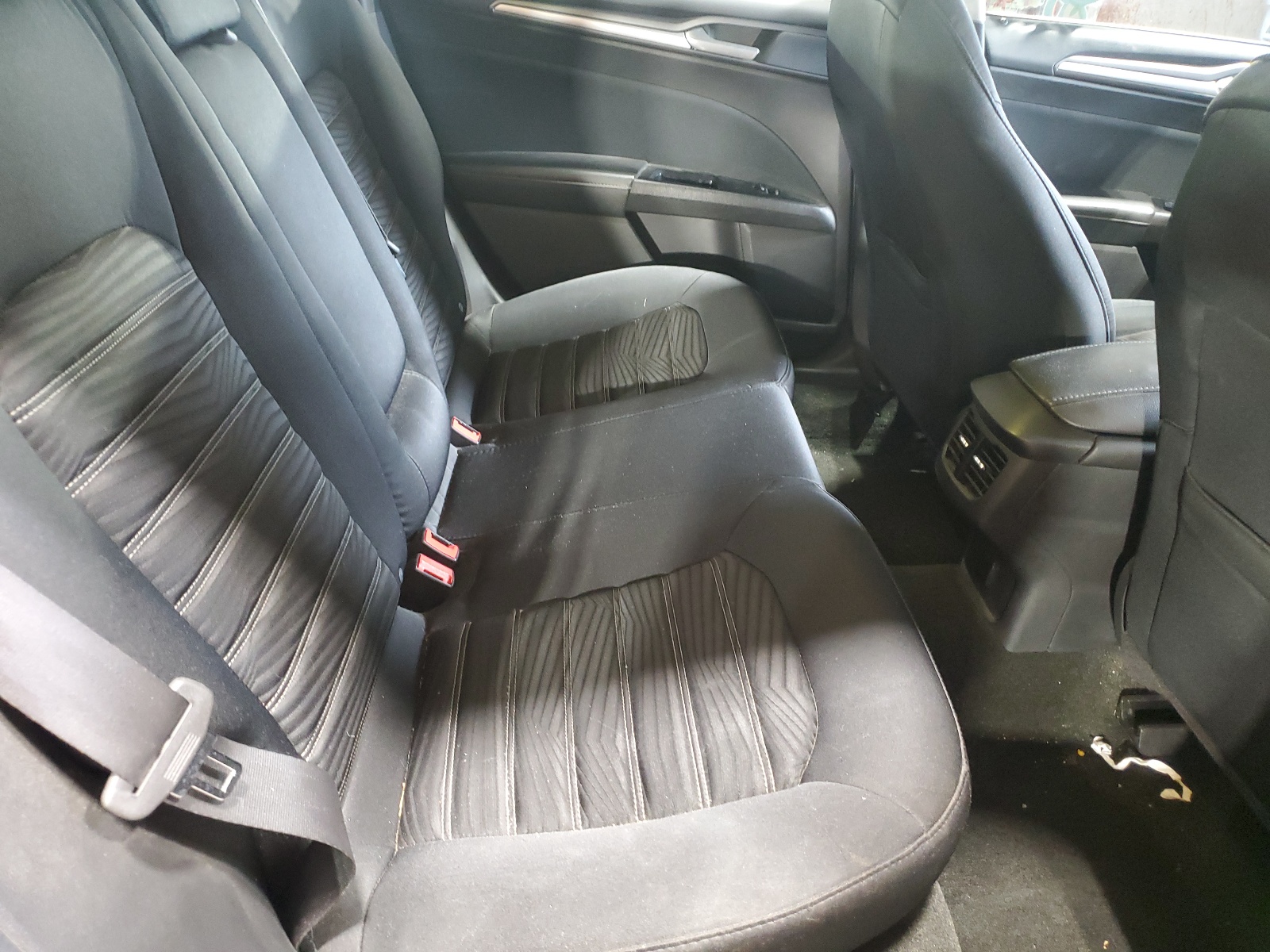 1FA6P0H73G5119400 2016 Ford Fusion Se