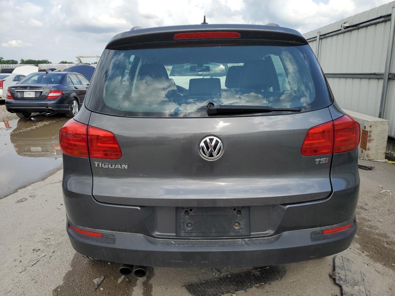 2016 Volkswagen Tiguan S VIN: WVGAV7AX3GW004136 Lot: 63177534