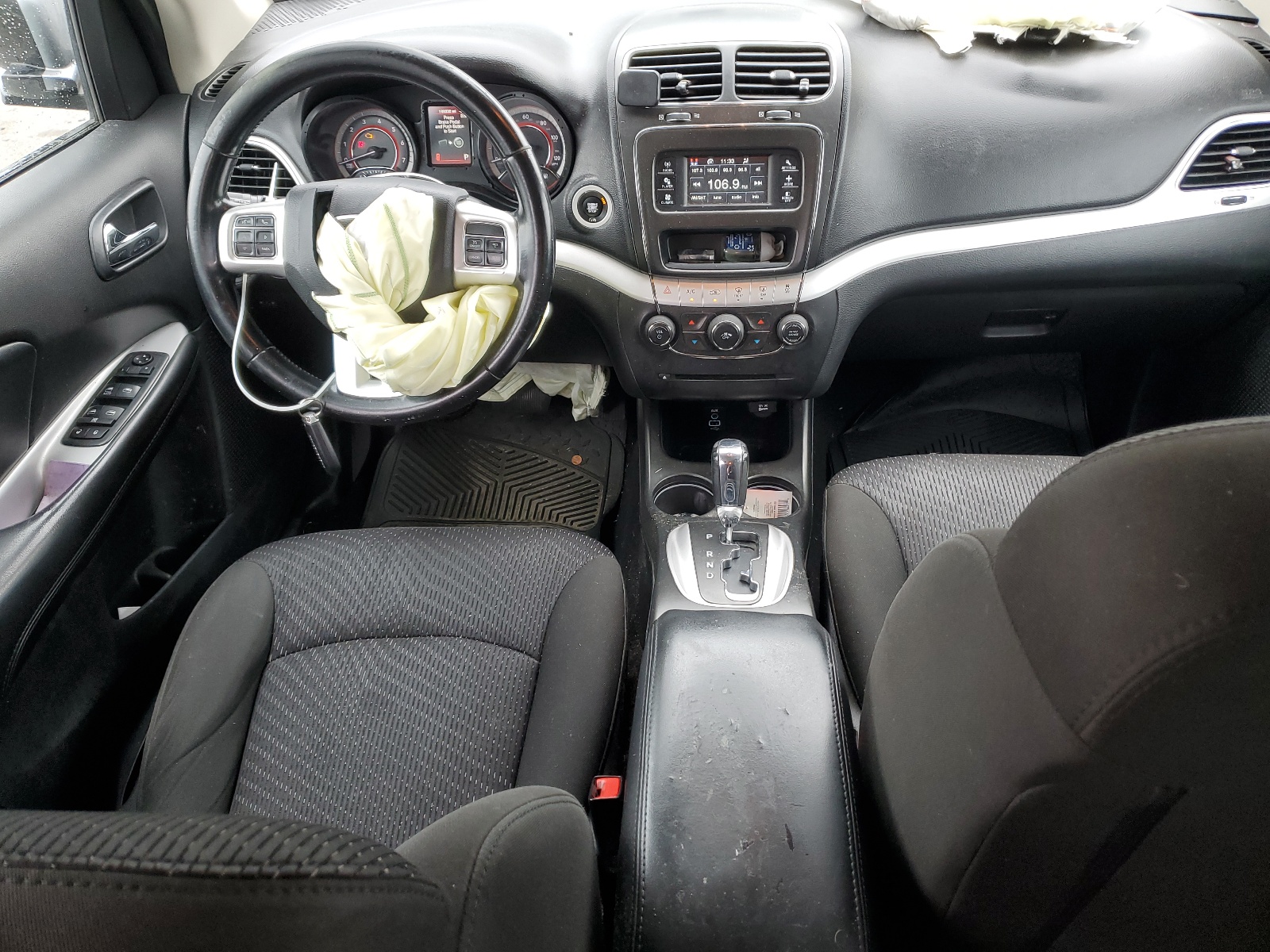 3C4PDCBG3KT815930 2019 Dodge Journey Se