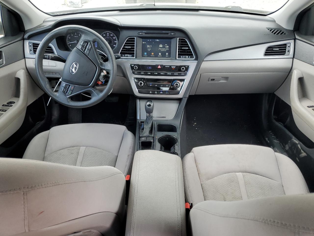 2016 Hyundai Sonata - Image 8