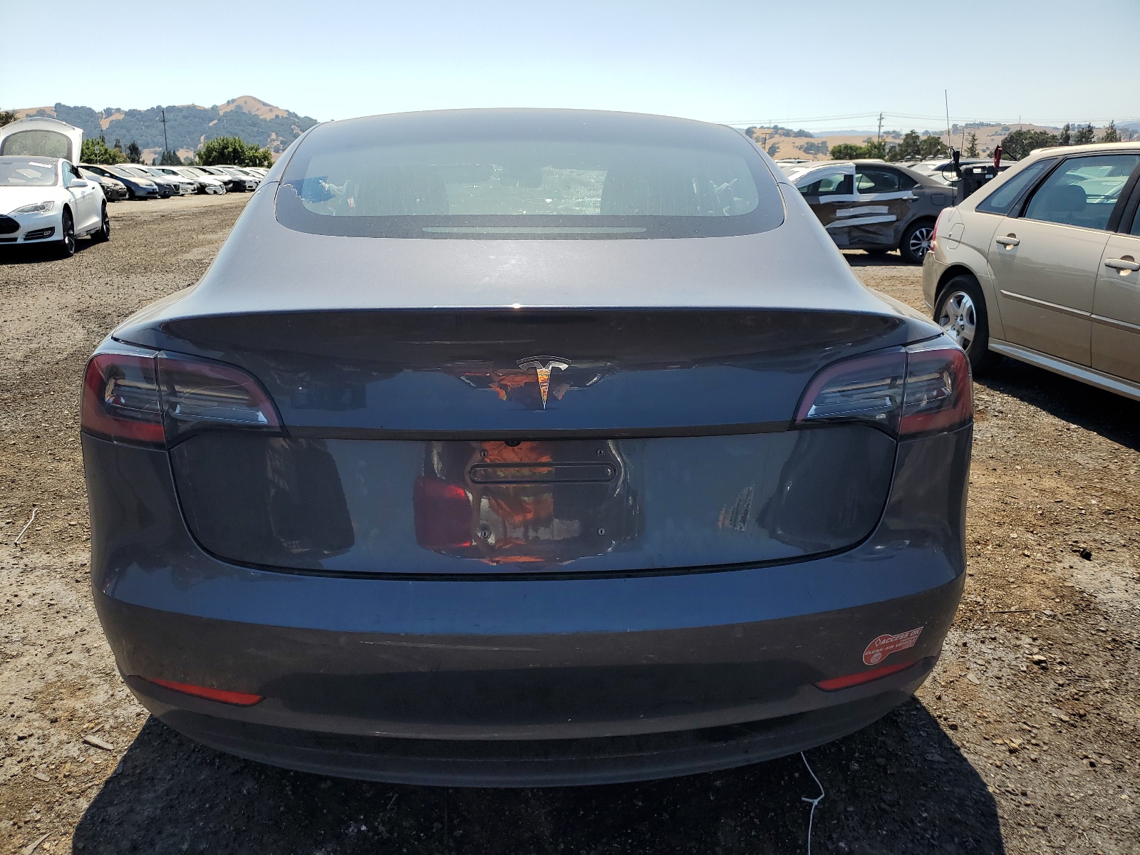 5YJ3E1EA7JF059412 2018 Tesla Model 3