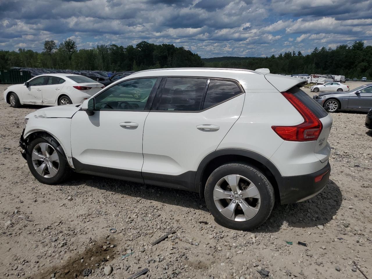 2019 Volvo Xc40 T5 Momentum VIN: YV4162UK1K2137236 Lot: 62537724