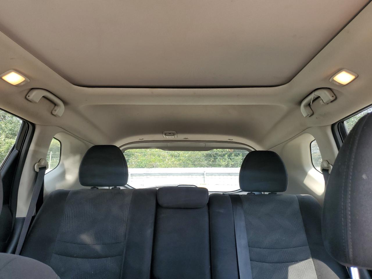 2015 Nissan Rogue S VIN: 5N1AT2MV5FC848004 Lot: 64849174