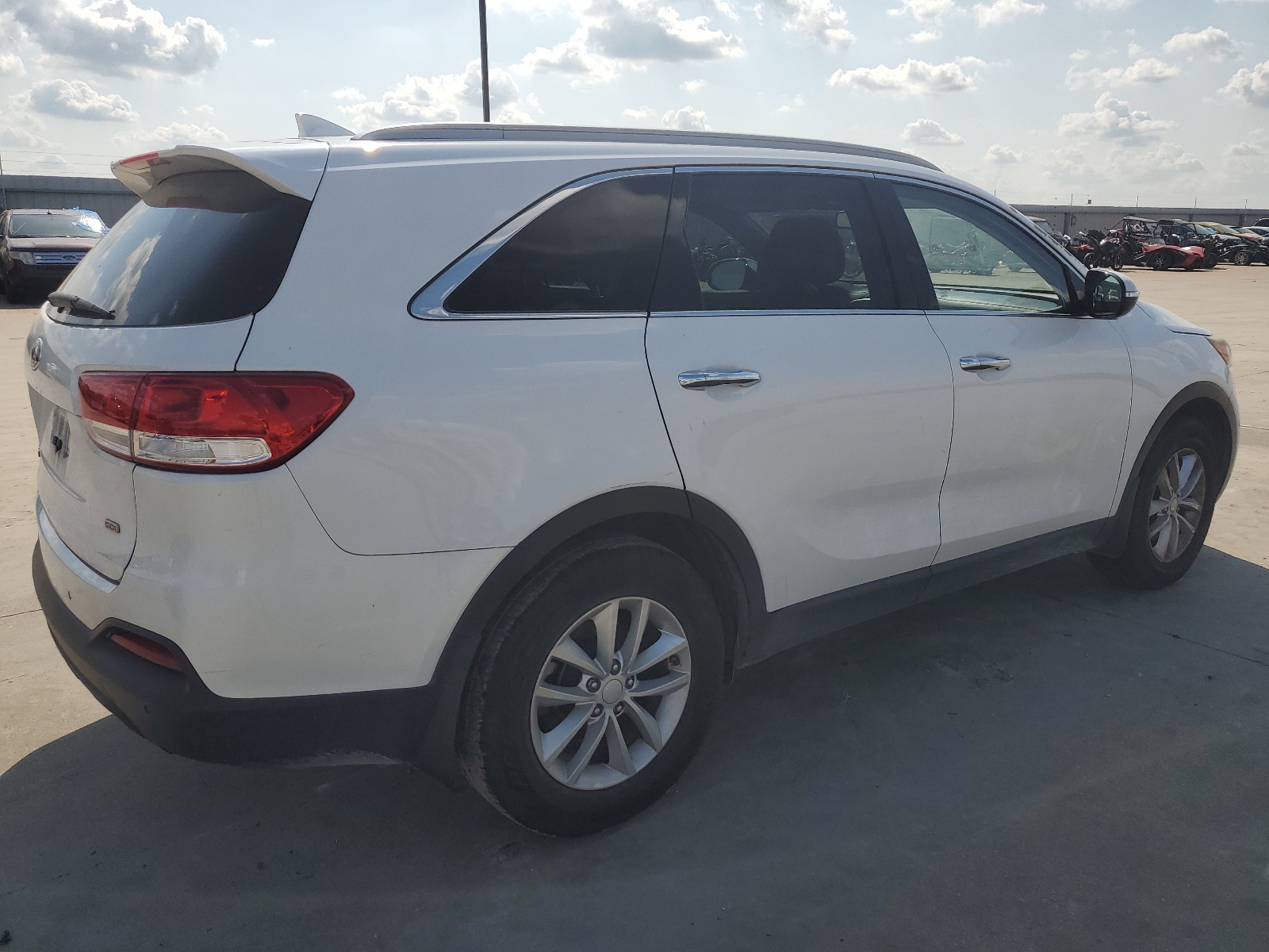 2016 Kia Sorento Lx vin: 5XYPG4A30GG049570