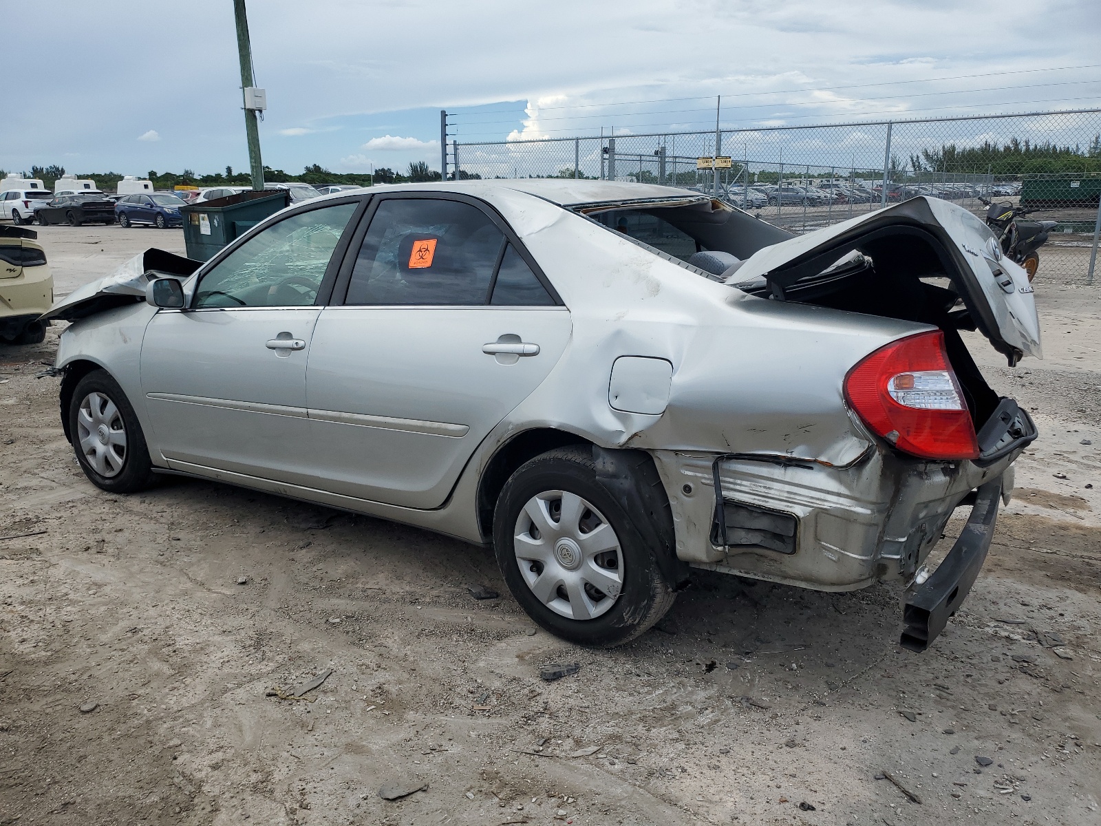 4T1BE32K74U880859 2004 Toyota Camry Le