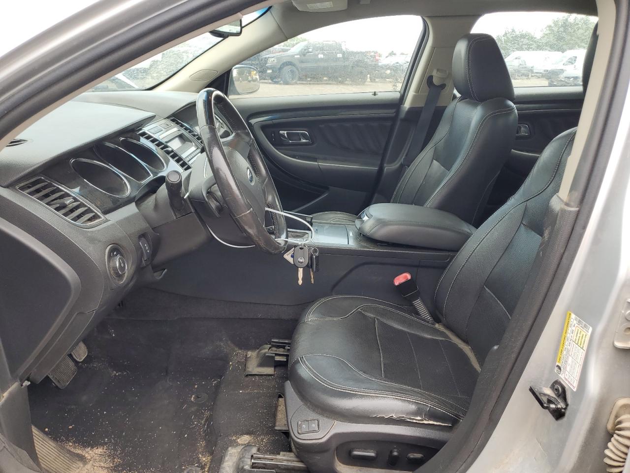 2011 Ford Taurus - Image 7