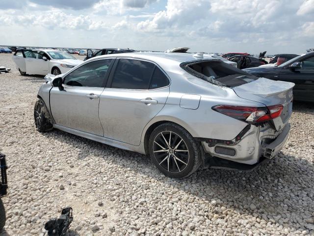 4T1G11AK2NU673711 Toyota Camry SE 2