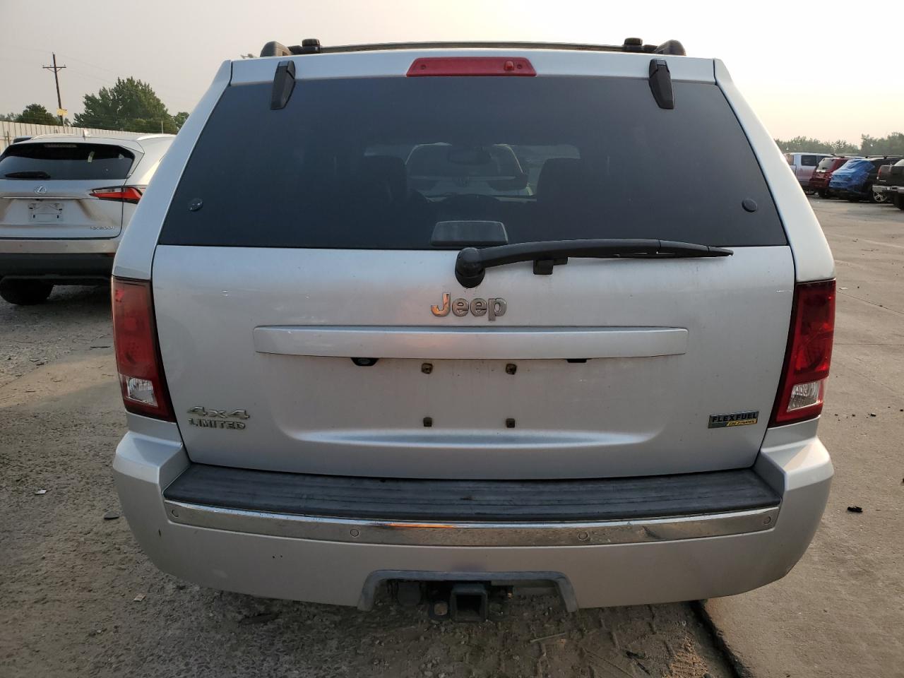 2007 Jeep Grand Cherokee Limited VIN: 1J8HR58P37C537163 Lot: 64228264