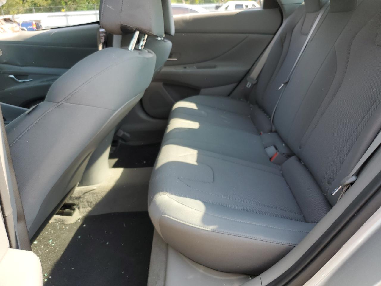 2023 Hyundai Elantra - Image 10