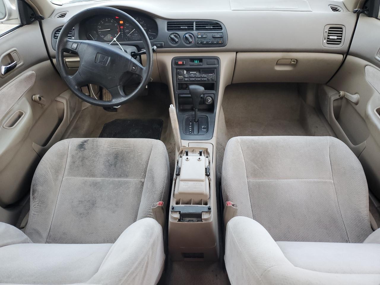 1996 Honda Accord Value VIN: 1HGCD5699TA229491 Lot: 61517984