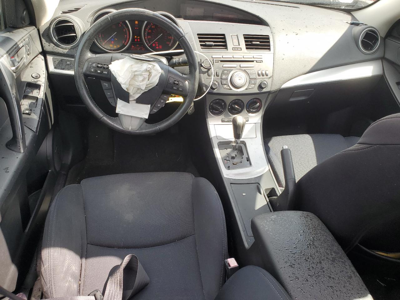 2011 Mazda 3 S VIN: JM1BL1K57B1373354 Lot: 62404754