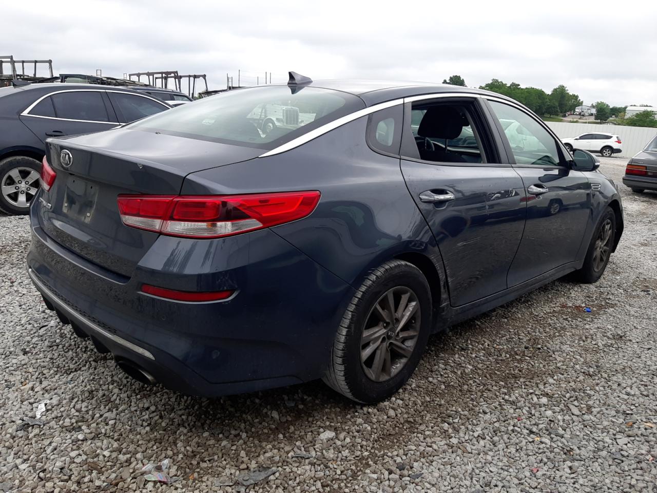 5XXGT4L39LG442300 Kia Optima LX 3