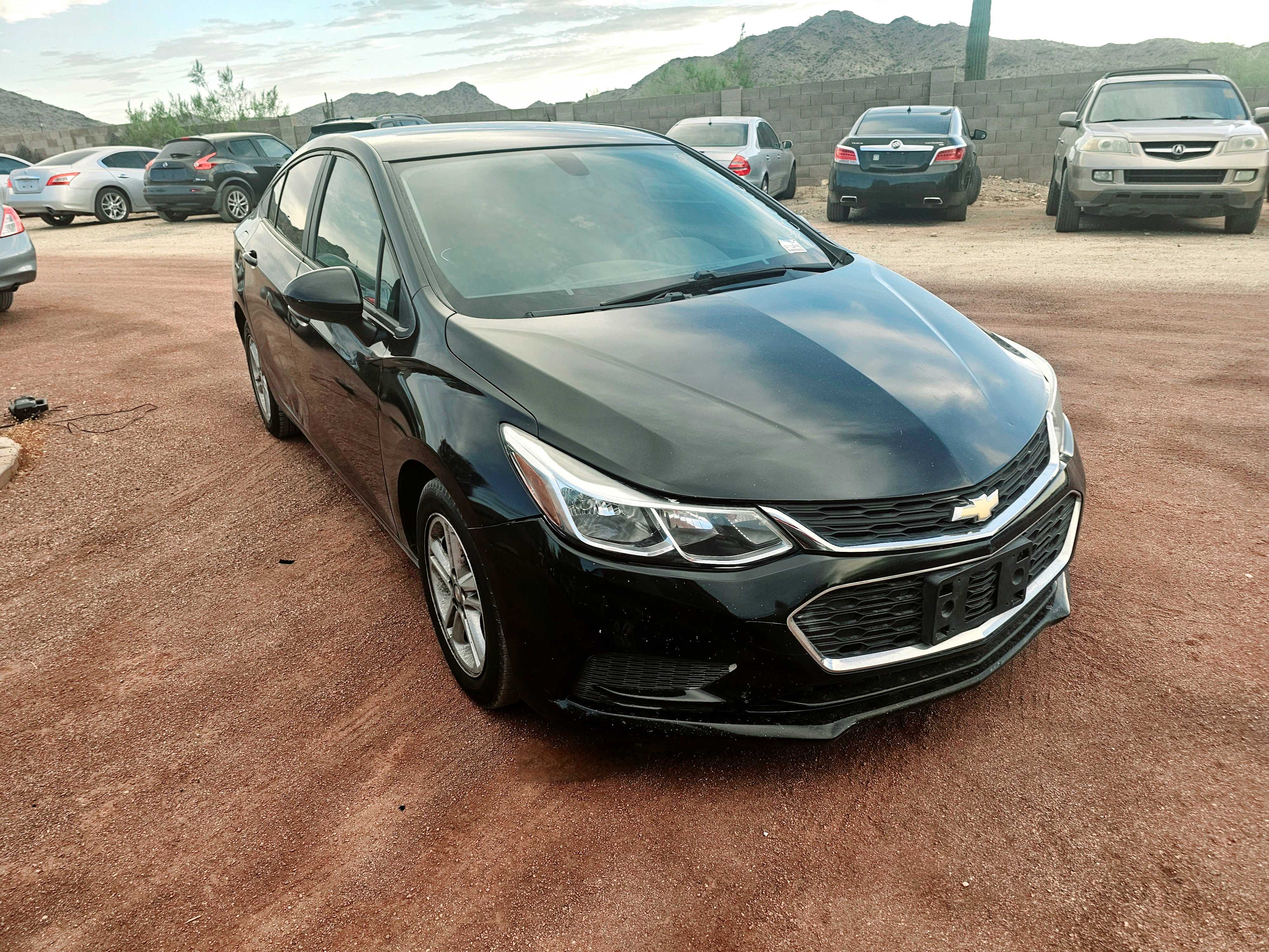 2018 Chevrolet Cruze Ls vin: 1G1BC5SM0J7172172