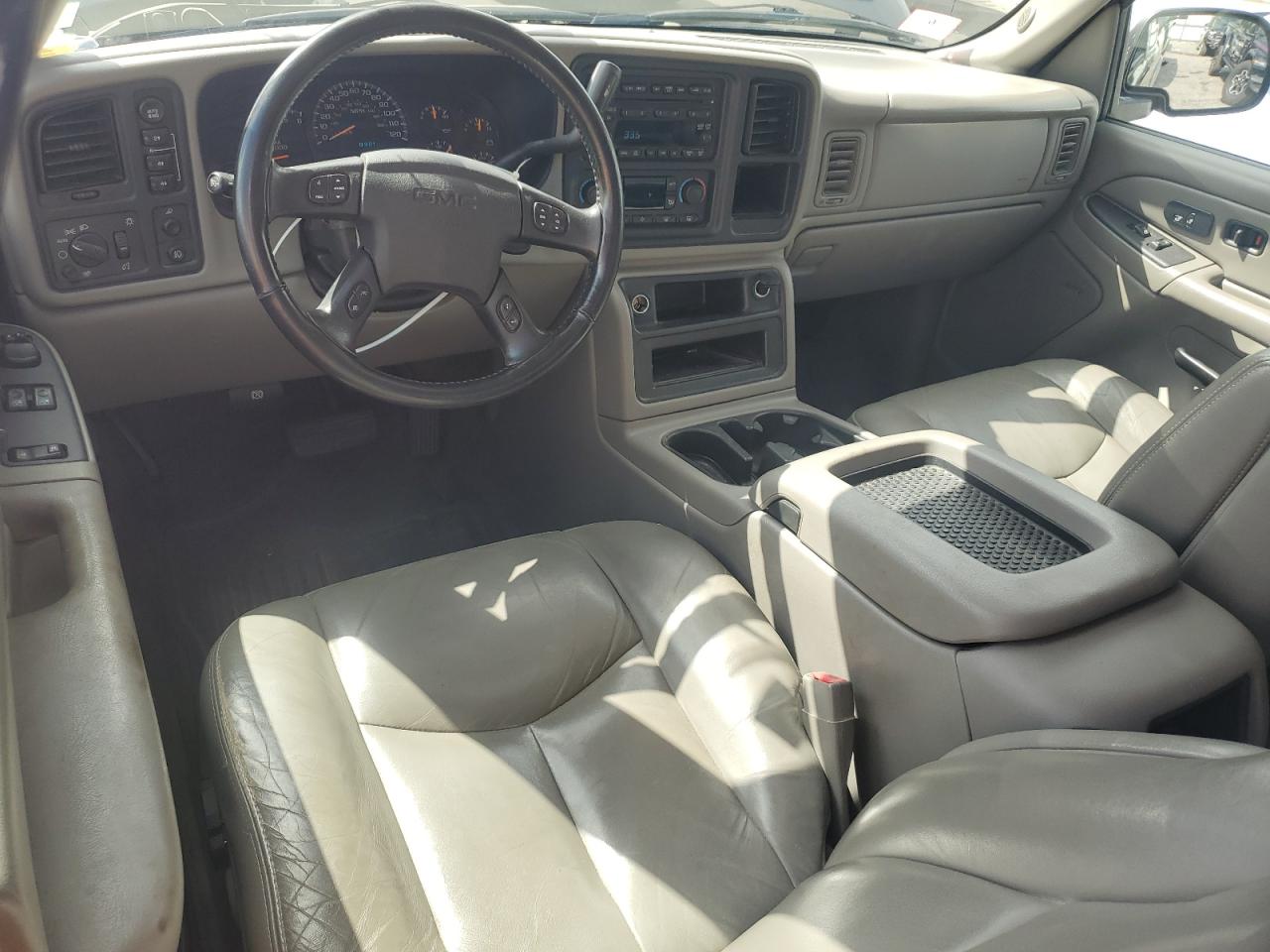 2005 GMC New Sierra K1500 VIN: 1GTEK19BX5Z304644 Lot: 63001414