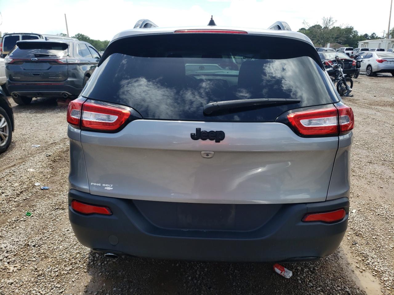 2016 Jeep Cherokee Latitude VIN: 1C4PJLCB9GW116220 Lot: 61877474