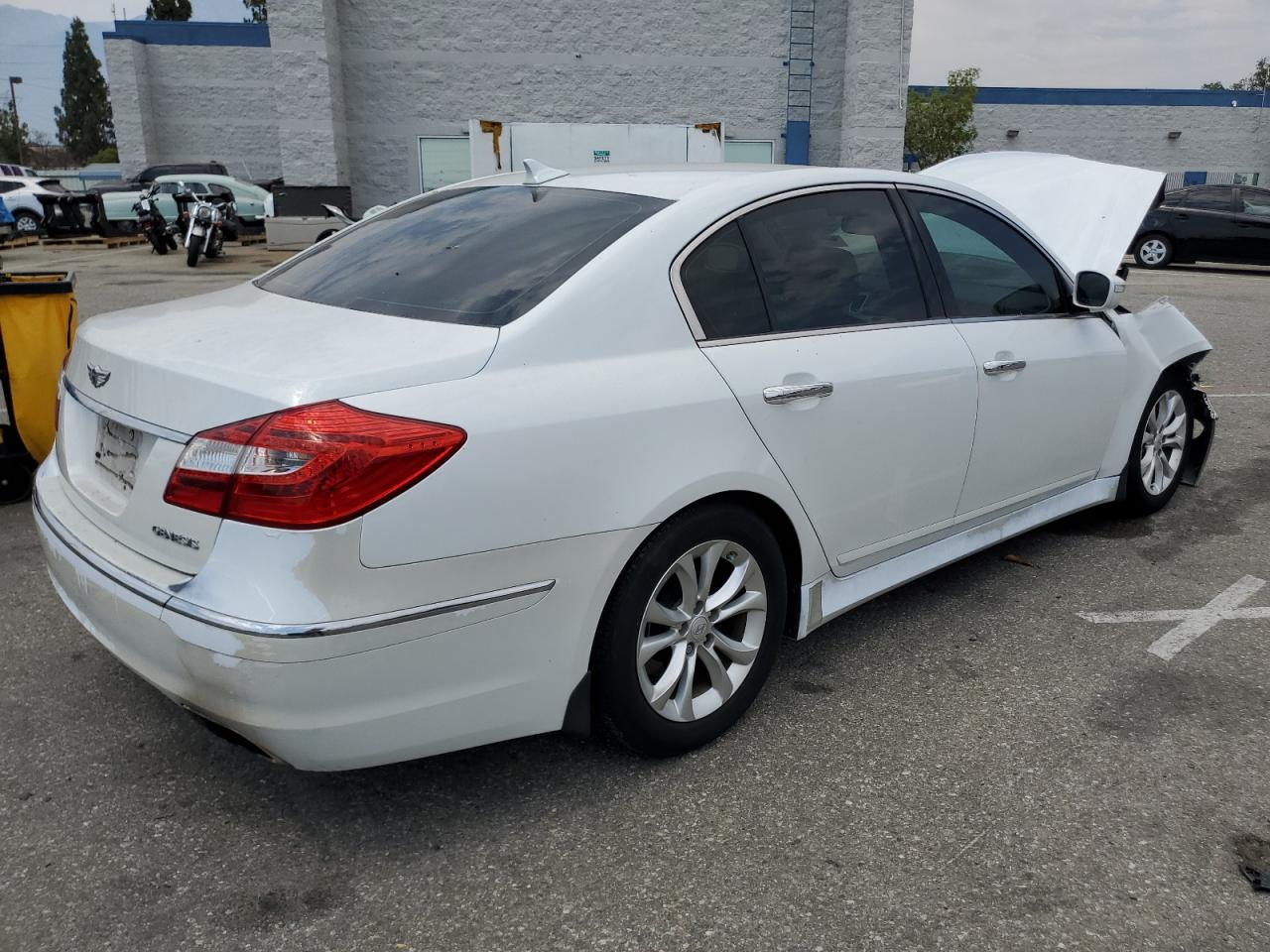 2013 Hyundai Genesis 3.8L VIN: KMHGC4DD3DU228546 Lot: 62349424