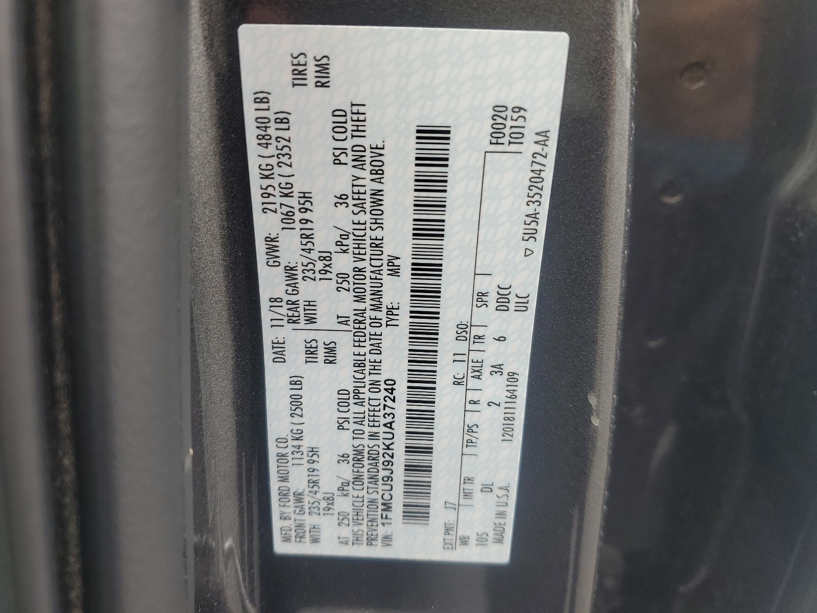 1FMCU9J92KUA37240 2019 Ford Escape Titanium