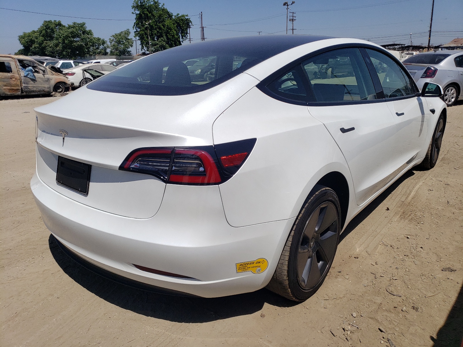 2023 Tesla Model 3 vin: 5YJ3E1EA3PF400135