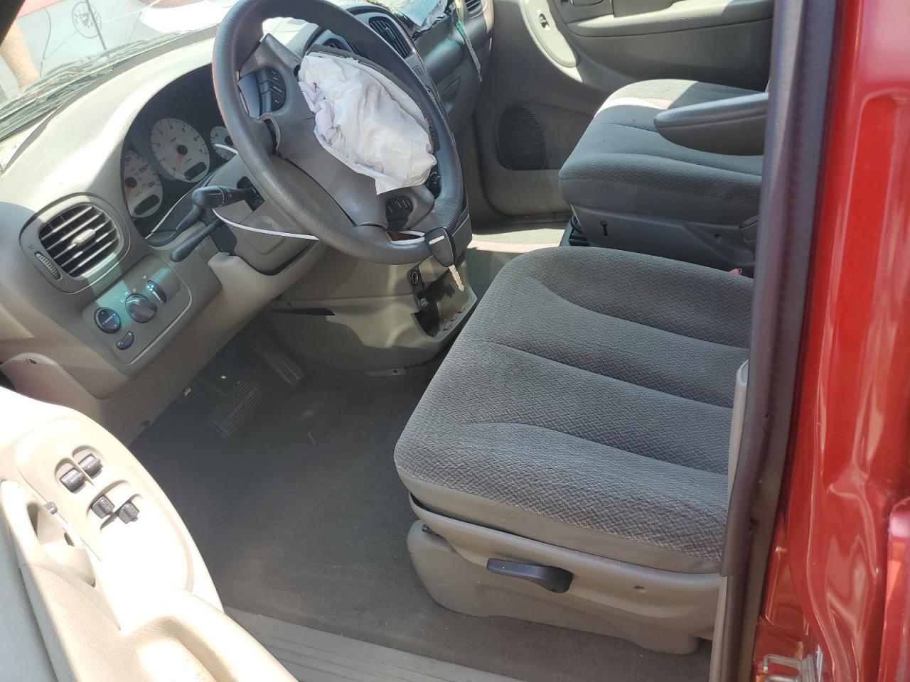 2004 Chrysler Town & Country Lx VIN: 2C4GP44R84R537043 Lot: 62140794