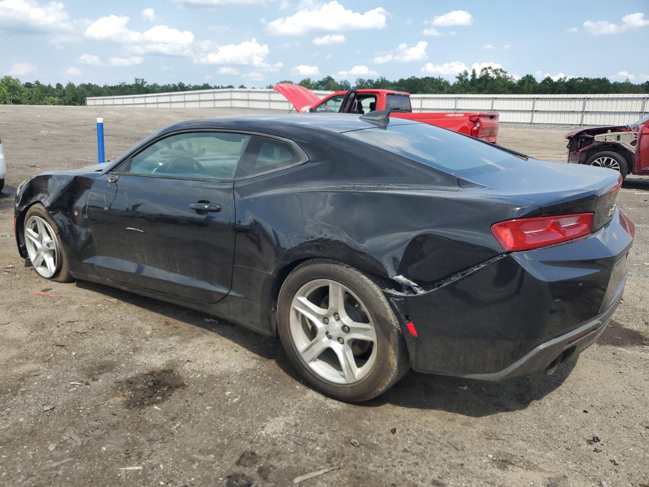 1G1FB1RX9H0194557 2017 CHEVROLET CAMARO - Image 2